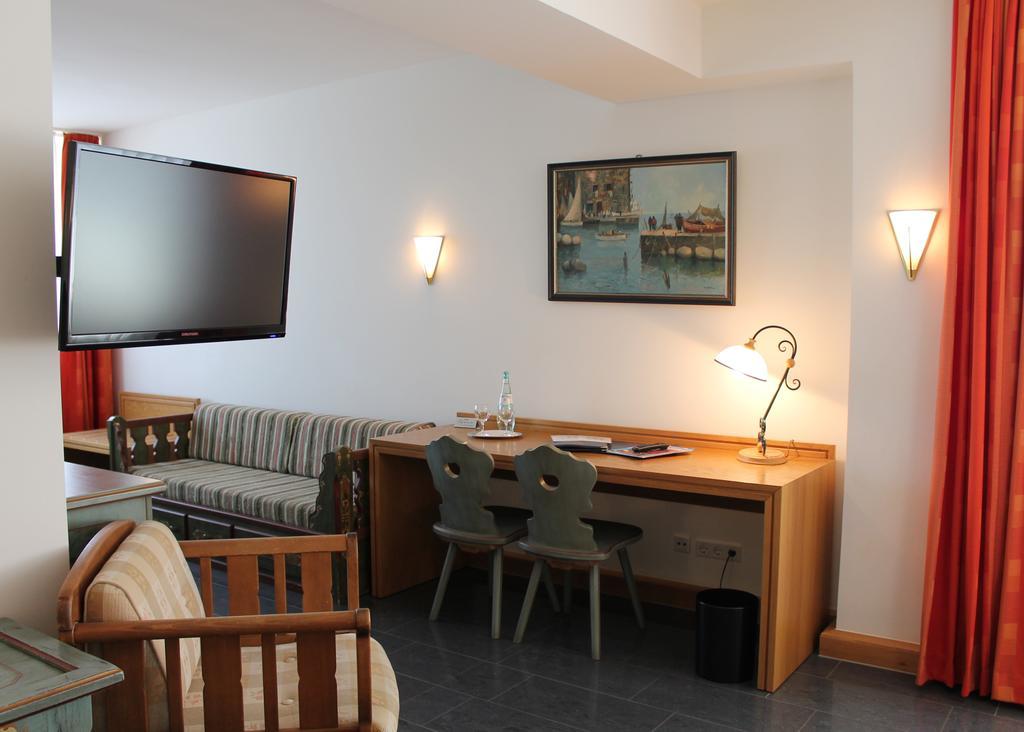 מונסטר Hotel Conti Am Hauptbahnhof מראה חיצוני תמונה