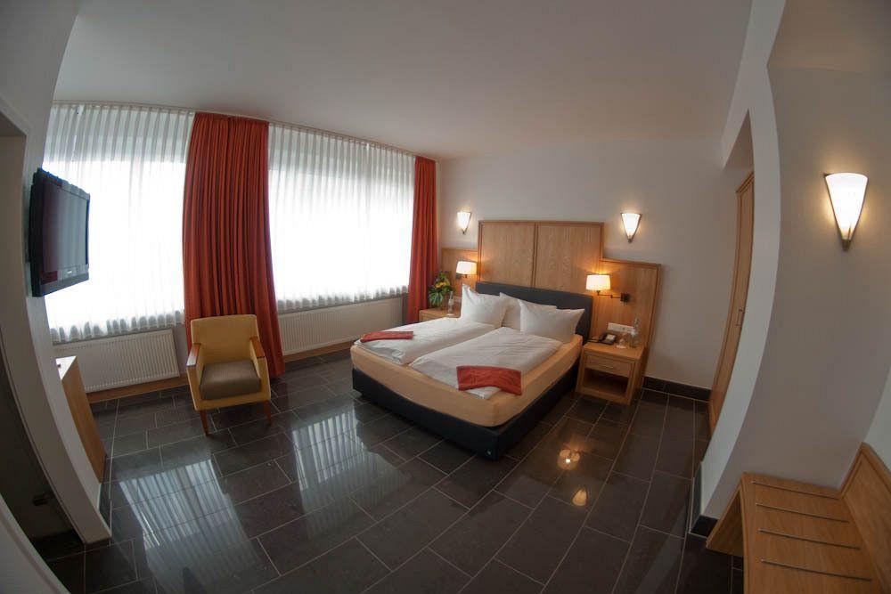 מונסטר Hotel Conti Am Hauptbahnhof מראה חיצוני תמונה