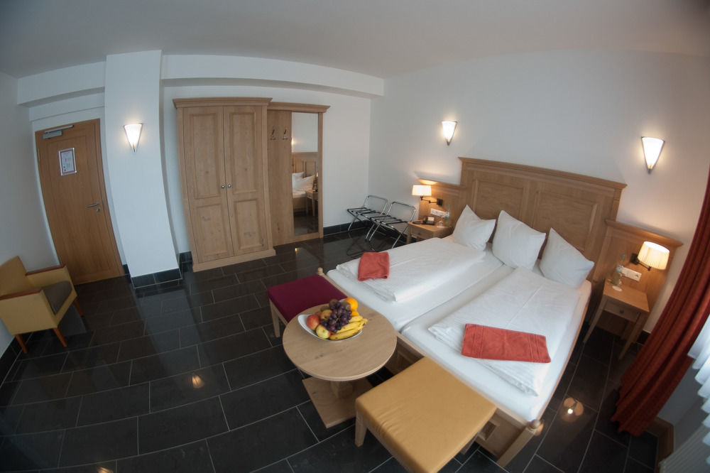 מונסטר Hotel Conti Am Hauptbahnhof מראה חיצוני תמונה